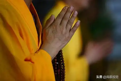 都见过僧人双手合十问候我们也有做过但双手合十有什么意义呢