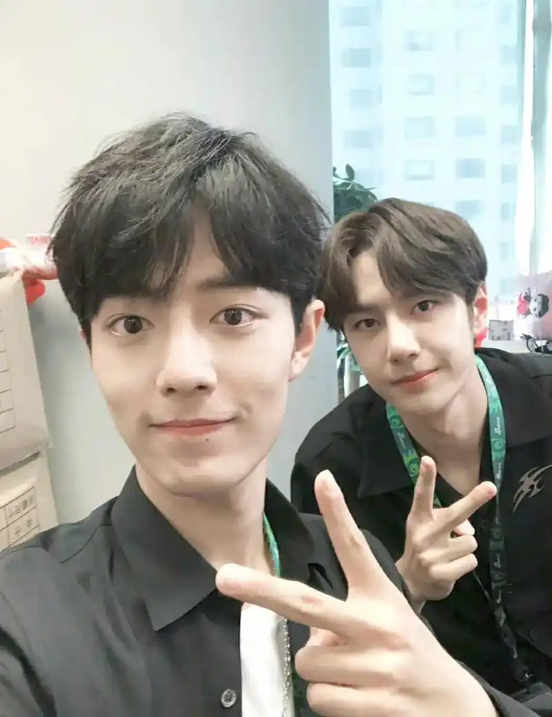 双人照#博君一肖 #肖战王一博#肆无惧燥 - 抖音