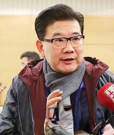 曹可凡照片资料曹可凡个人资料和照片介绍