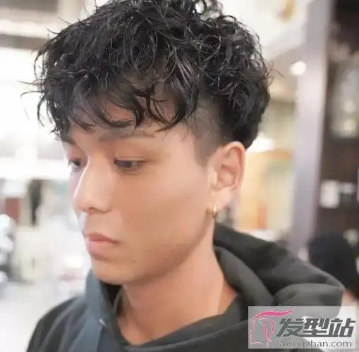 2021潮男必备烫发推荐这么烫发尽显型男魅力
