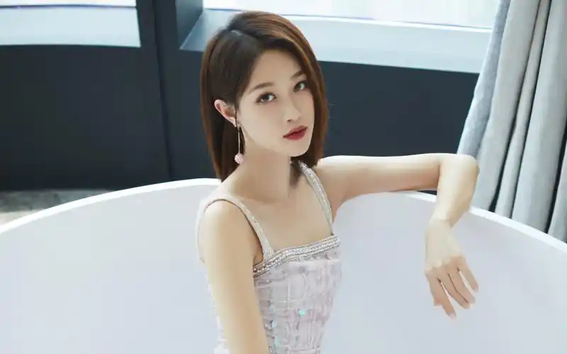 蓝盈莹桌面壁纸(2/6)