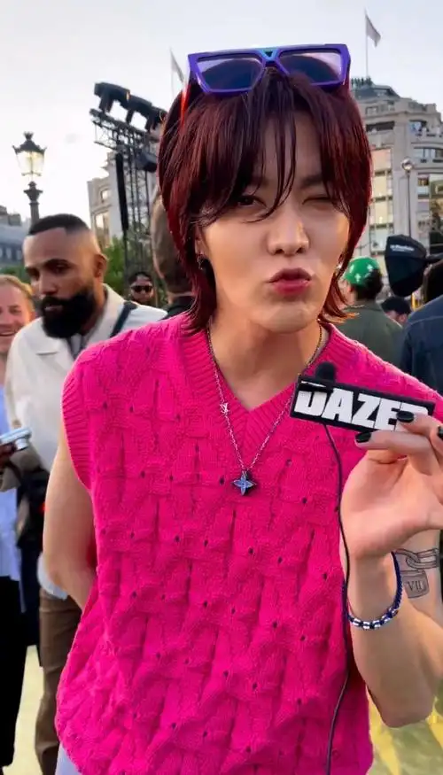 看秀造型#90#中本悠太宋仲基同框#【230620 图片】lv春夏24男装秀