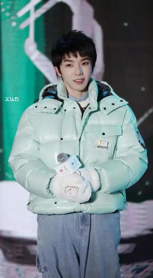 又是被歌王华晨宇萌出血的一天!