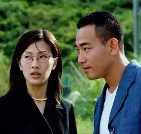 就有报道称张利华与外国银行家有外遇,但当时她拒绝了与魏骏杰的个人