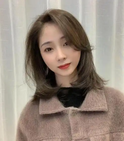 2021潮流流中长发直发,总有一款适合你呢