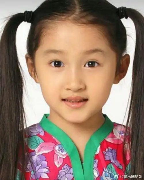 关晓彤出道23年归来才27岁