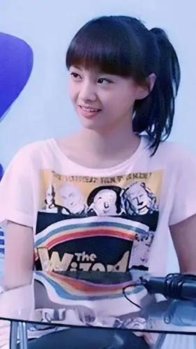 郑爽出道前旧照被扒高马尾齐刘海看清正脸时光惊艳的美人