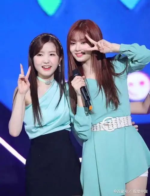 韩国女团camila可爱亮相《the show》,iz*one夺冠甜美比心