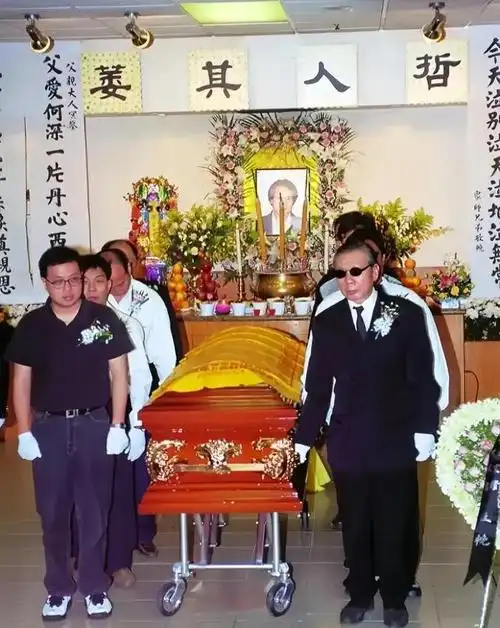 去世后葬在国外的8位明星立下遗嘱葬在国外为何拒绝落叶归根