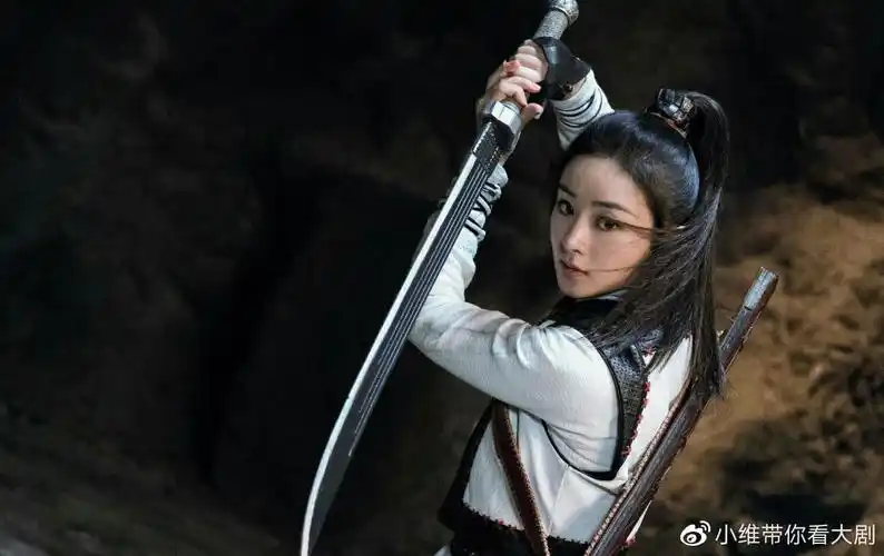 《玲珑》上映一天热度空降第四,袁弘成最大看点