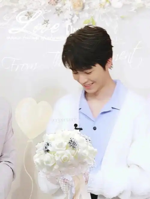 tfboys  #王俊凯  #王源  #易烊千玺今天结婚了