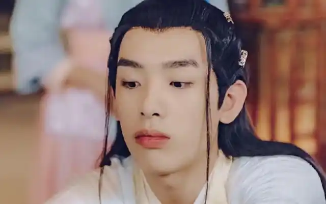 童星黄天崎长大了17岁身高超180cm颜值跟小时候差距大