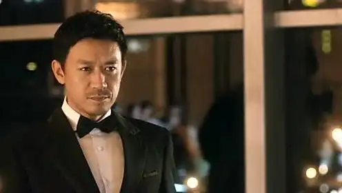 杨振民让邢露离开徐承勋,回到自己身边,并说邢露跟他不是一路人