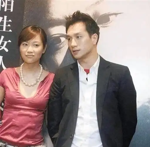 徐静蕾:爱上有妇之夫,上演小三叫嚣原配,49岁的她活的