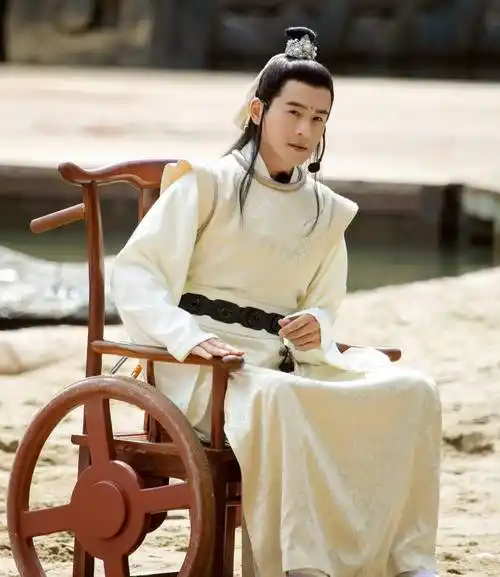 古装天花板不是浪得虚名的,乔振宇严屹宽再扮经典角色风采依旧_李建成