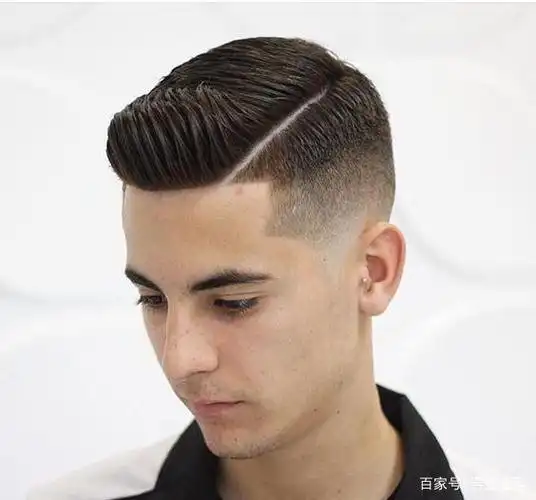 12款男士"渐变偏分"发型,剪掉厚重刘海和两边,让你清爽又帅气