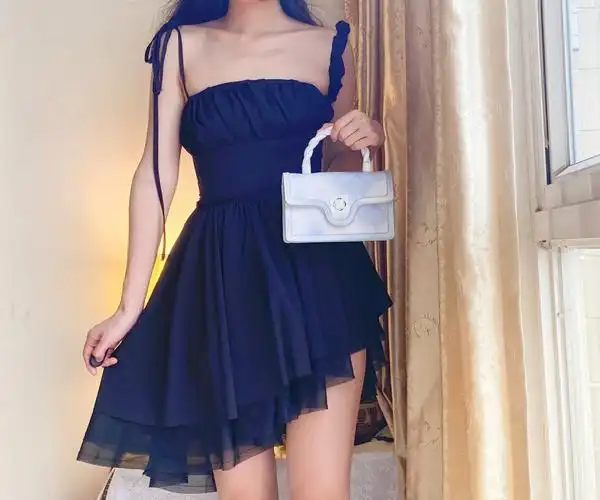 16592夏日抹胸小短裙纯欲风渐变小方包