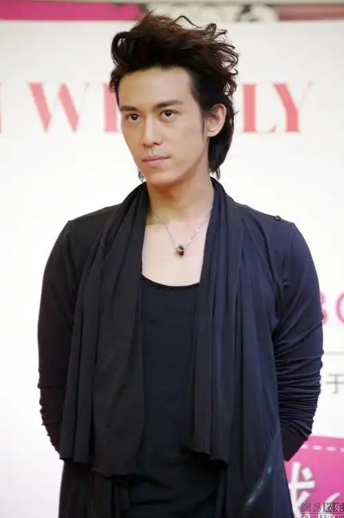 男友为争宠富家女把我当备胎