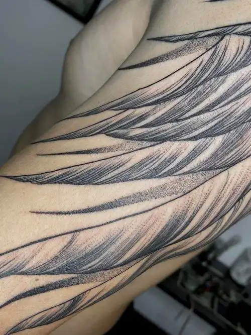 满背翅膀侧面图细节_纹身图案手稿图片_程程joy的纹身作品集