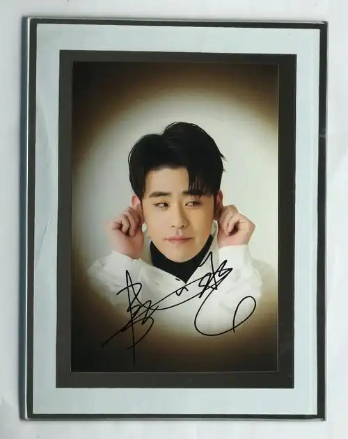 张云雷 亲笔亲笔签名照片 多款满 德云社张云雷 重塑 亲笔亲笔签名照