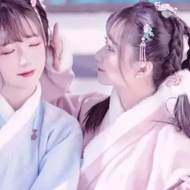 跟你的闺蜜一人一张很甜又很可爱的姐妹头像给大家更新啦,很唯美又很