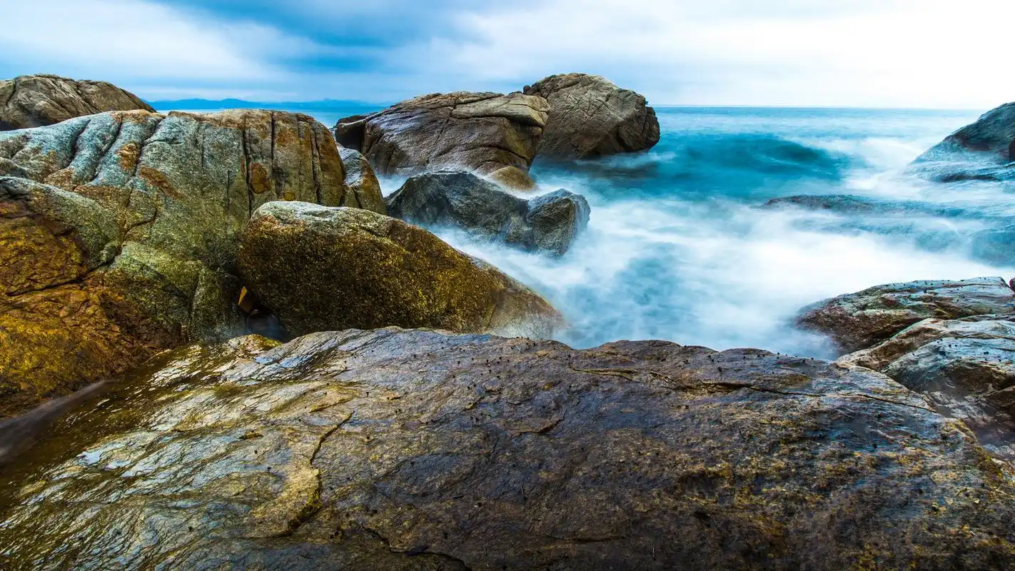 广东深圳背仔角海滩风光壁纸下载高清大图预览1920x1080_风景壁纸下载