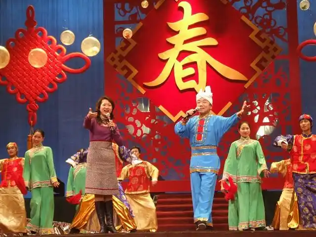 河曲歌王辛礼生在忻州市2007年春节晚会上演唱二人台歌曲