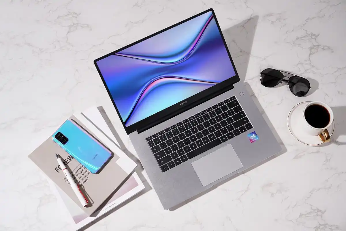 快评实验室荣耀magicbook16图赏