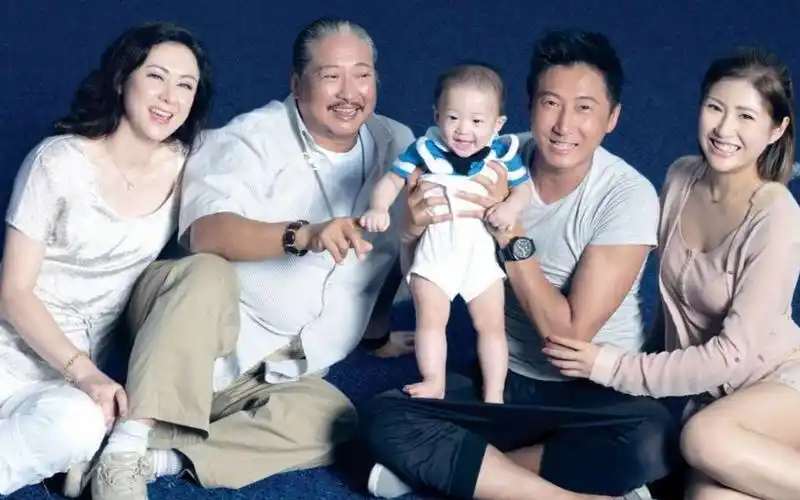 洪金宝唯一女儿至今未嫁,看到照片后,网友:嫁我_哔哩哔哩 (゜-゜)つロ