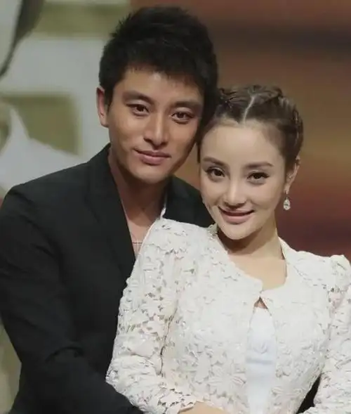 离婚5年后看李小璐和贾乃亮的境遇夫妻差距不言而喻