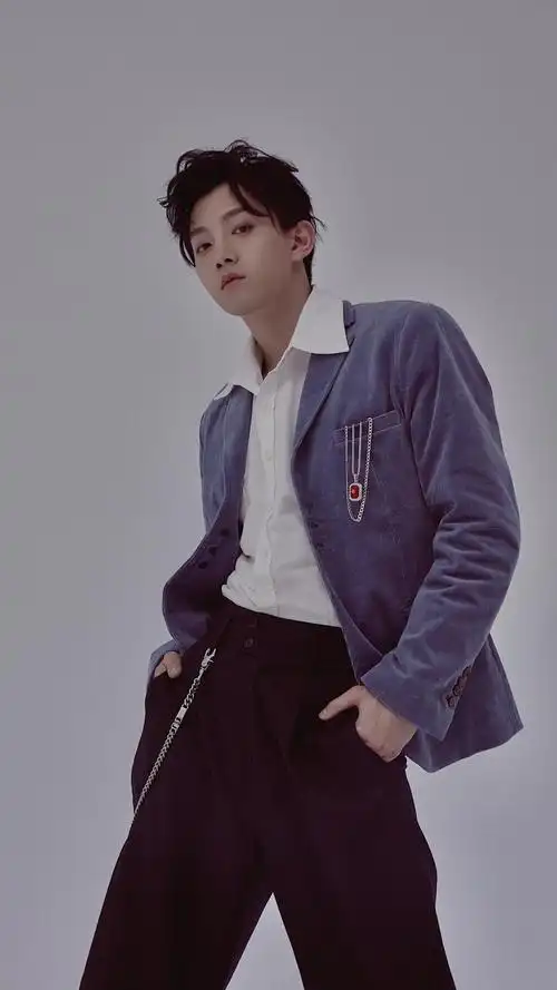 范世琦帅气写真