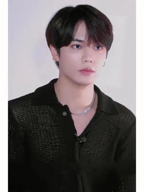 林彦俊今天格外的帅气