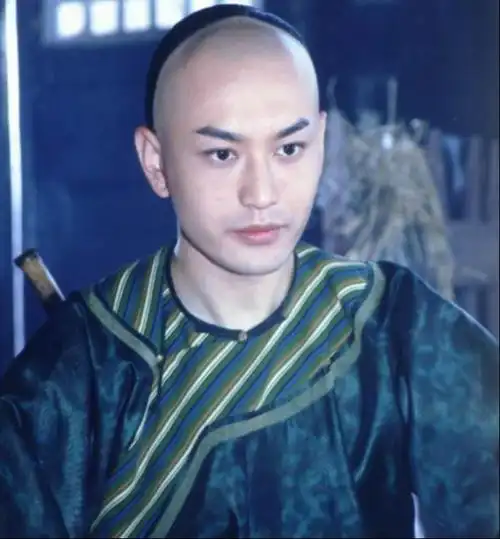 黄晓明旧照,黄晓明一张旧照被翻出_可可情感网