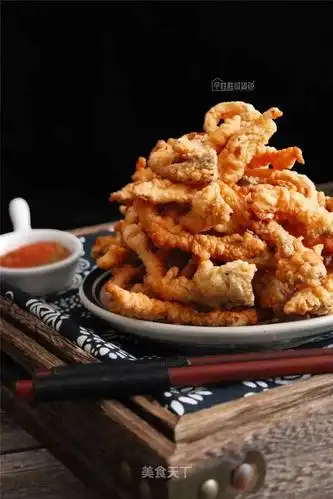 10. 炸好的平菇外脆里嫩,还很有嚼头.