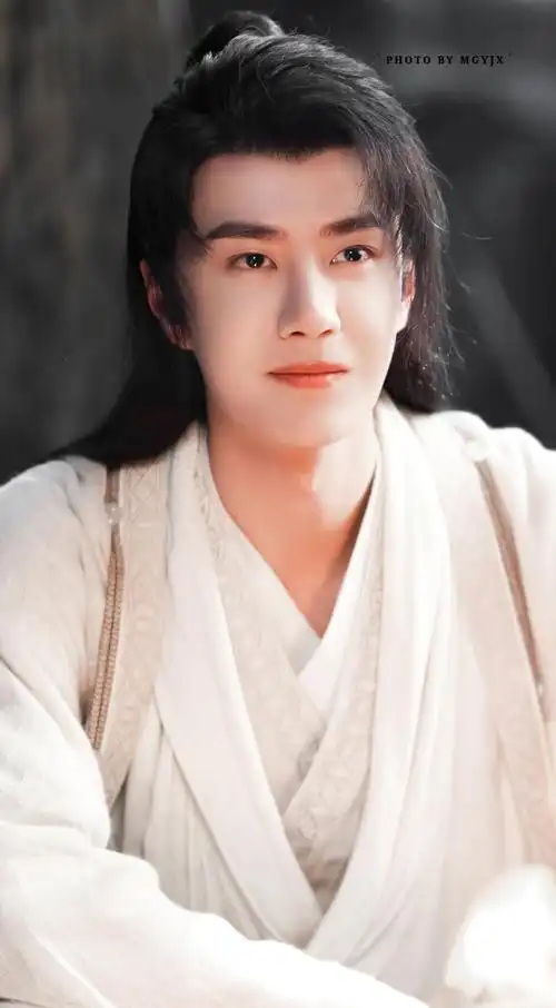 倾尽全力望护你周全,千里奔波愿此生不负 @赵丽颖 @uniq-王一博&