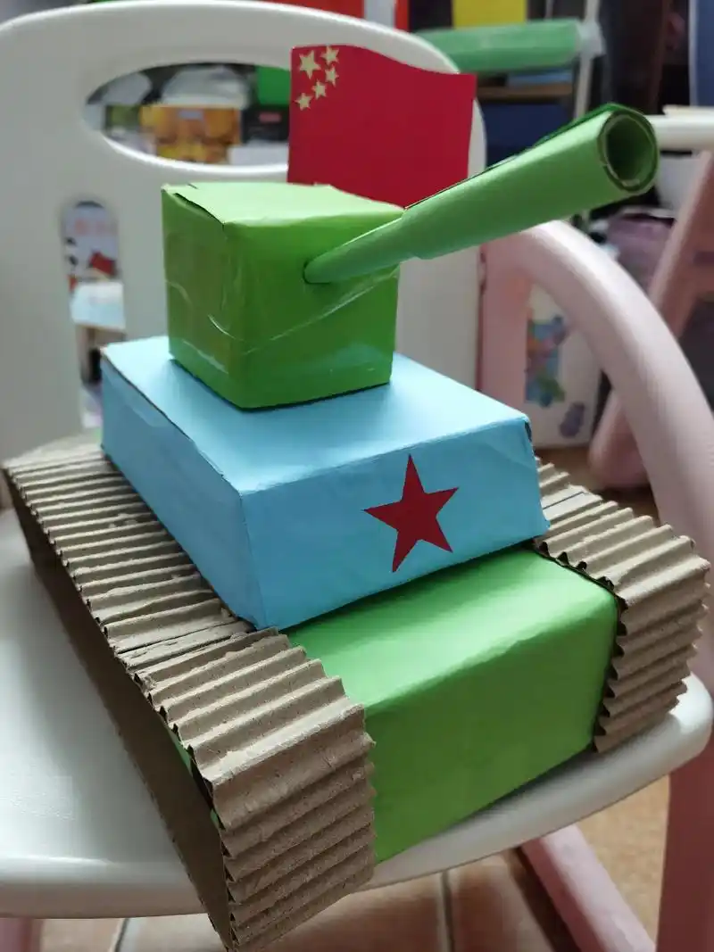 坦克表示尽力了#幼儿园手工军模制作  - 抖音