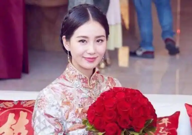 刘诗诗,一个穿旗袍美到让人窒息的人,上帝的宠儿没错了!