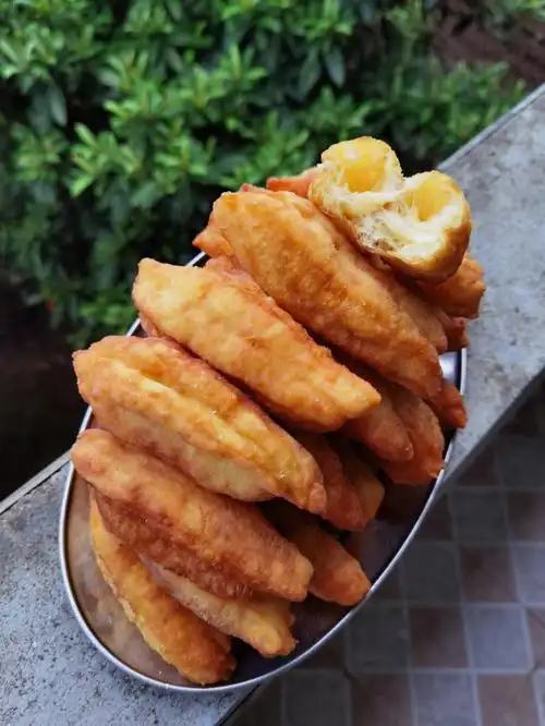 超简单家庭版酥脆空心油条做法