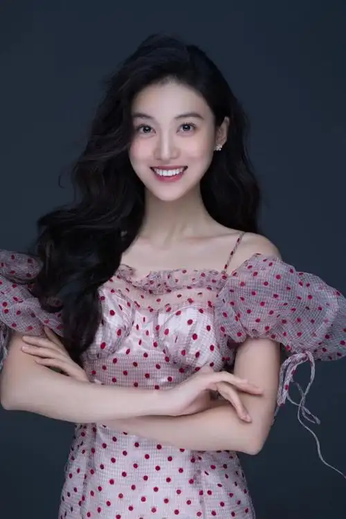 英雄的土地,青年女高音魏伽妮歌唱英雄!-中华网加拿大