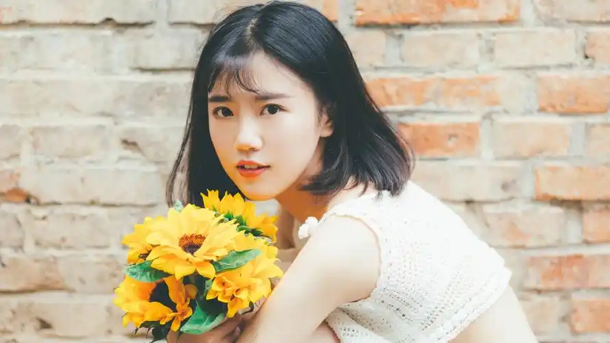 短发少女夏日小清新高清唯美图片