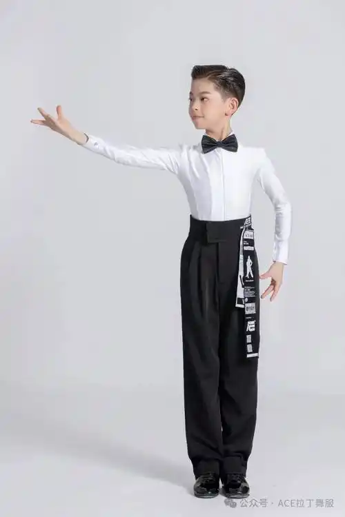 男孩跳"拉丁舞"太惊艳,气质非凡