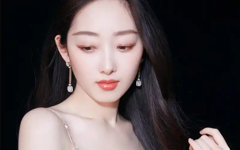 蒋梦婕一字肩性感写真图片桌面壁纸