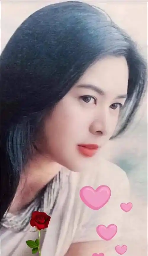 休闲优雅的生活着,她给电影中留下了别人无可替代难忘的最美十三姨