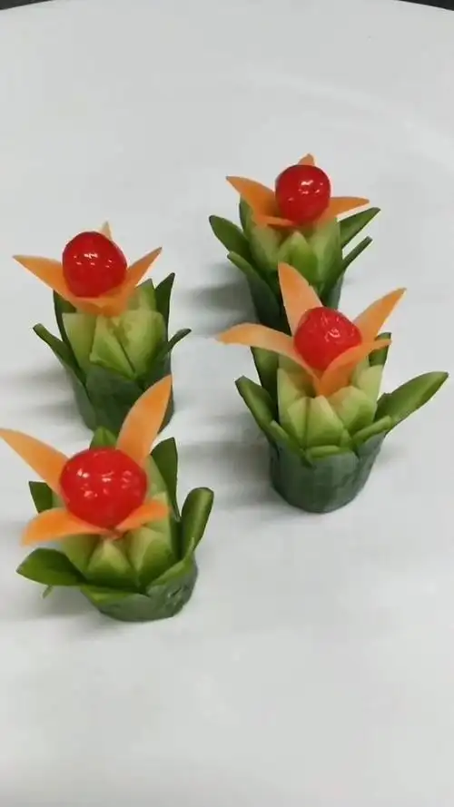 黄瓜和胡萝卜的搭配,摆盘标配