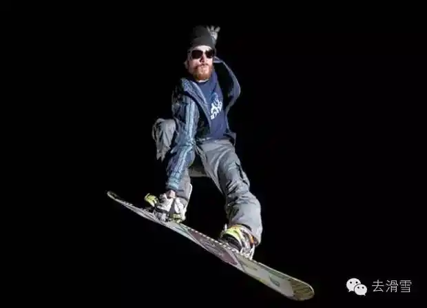 耍帅必备抓板动作,惊艳雪场你准备好了吗?