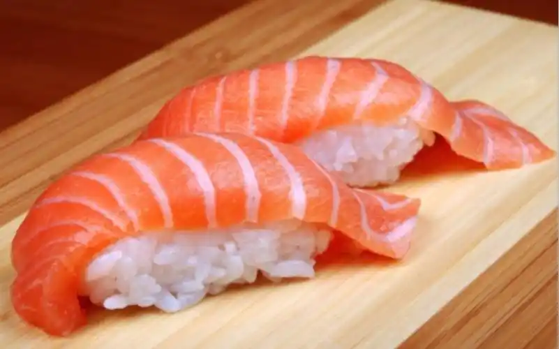 三文鱼腩握寿司料理界的顶级食材你肯定没吃过