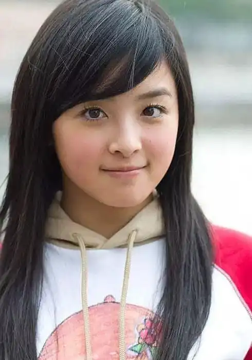 抗造女人张含韵16岁被传荡妇被冷藏5年她凭什么逆袭