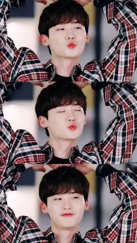 手机壁纸李钟硕