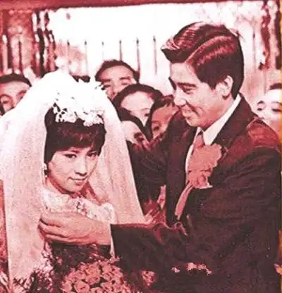 【图】台湾著名影星秦汉老婆邵乔茵现状 爆林青霞曾当小三上位