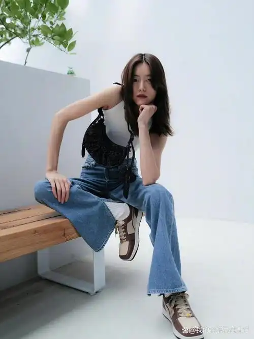 刘雯夏日私服造型汇总,好身材 好衣品诠释独一份的率性洒脱